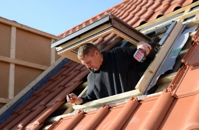 Pose de fenêtres de toit Velux à Montcoy